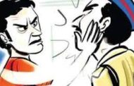 '' तुम्ही पोलीस माझ्यावर कशी काय कारवाई करता? हेच पहातो ''..