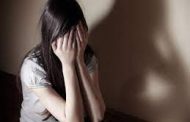 गल्लीतील आरोपींकडून मुलीचा विनयभंग; वडिलांना काठीने बेदम मारहाण...