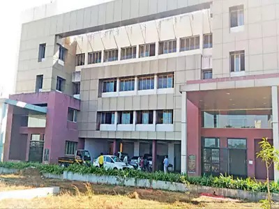 शहरातील अनधिकृत मोटार ड्रायव्हिंग स्कूलमुळे परवानाधारकांवर संक्रांत...