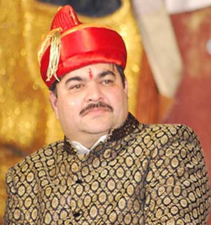 शरद पवार यांच्या वाढदिवसानिमित्त नाट्य परिषदेतर्फे अभिनेते प्रशांत दामले यांचा गौरव...