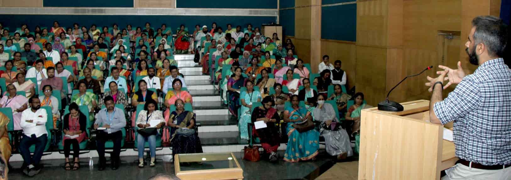 पालिकेचे प्राचार्य आणि शिक्षकांची क्षमता वाढीबाबत प्रशिक्षण शिबीर...