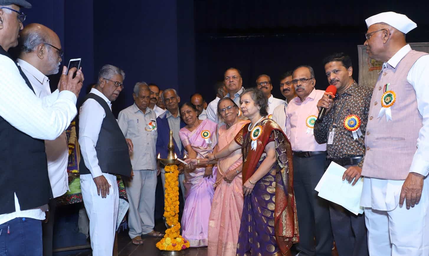 सेवानिवृत्तांचे प्रश्न सोडविण्यासाठी सर्वांनी एकत्र यावे - एन.डी. मारणे...
