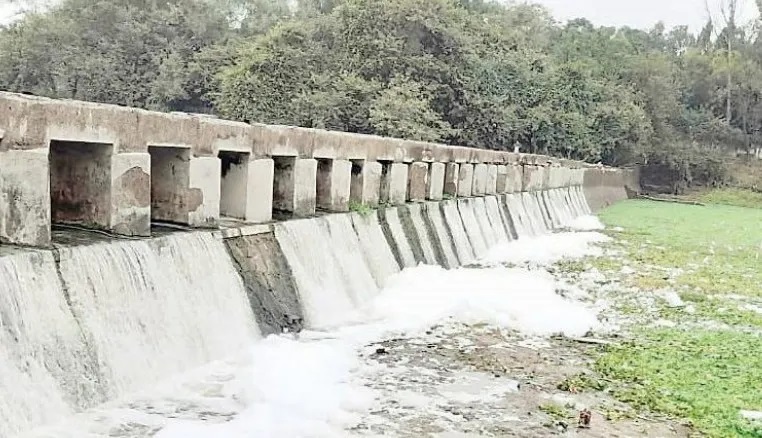 पवना नदीच्या अनास्थेला महापालिका प्रशासन जबाबदार..