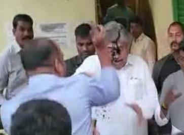 पालकमंत्री चंद्रकांत पाटील यांना महापुरुषांवरील वक्तव्य भोवले..