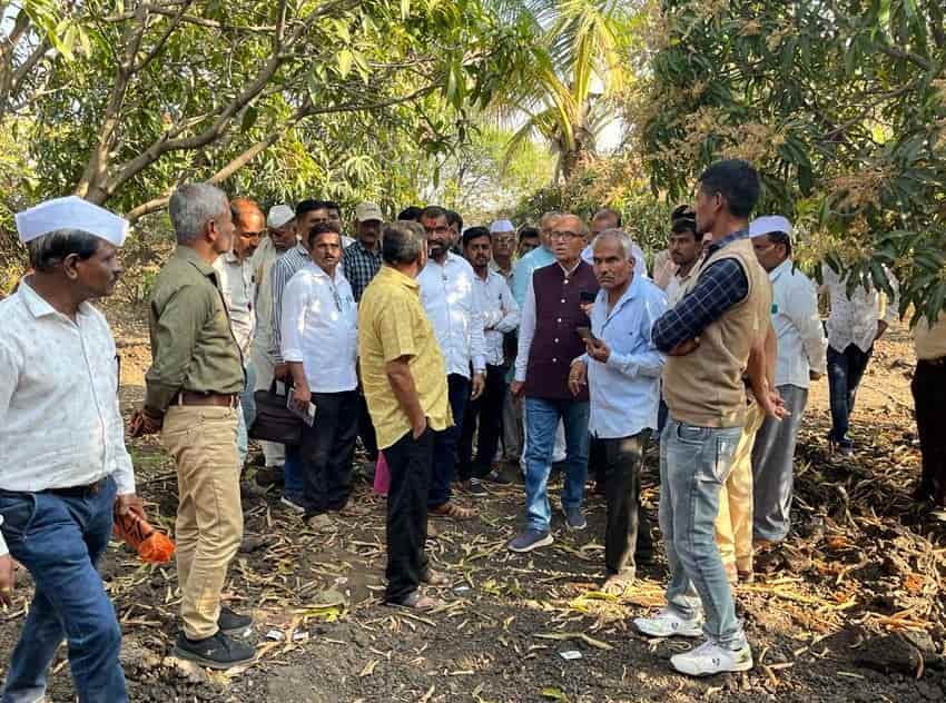 ' आंबा मोहोर संरक्षण आणि फळबाग व्यवस्थापन ' या राज्यस्तरीय कार्यशाळेला शेतकऱ्यांचा उत्स्फूर्त प्रतिसाद..