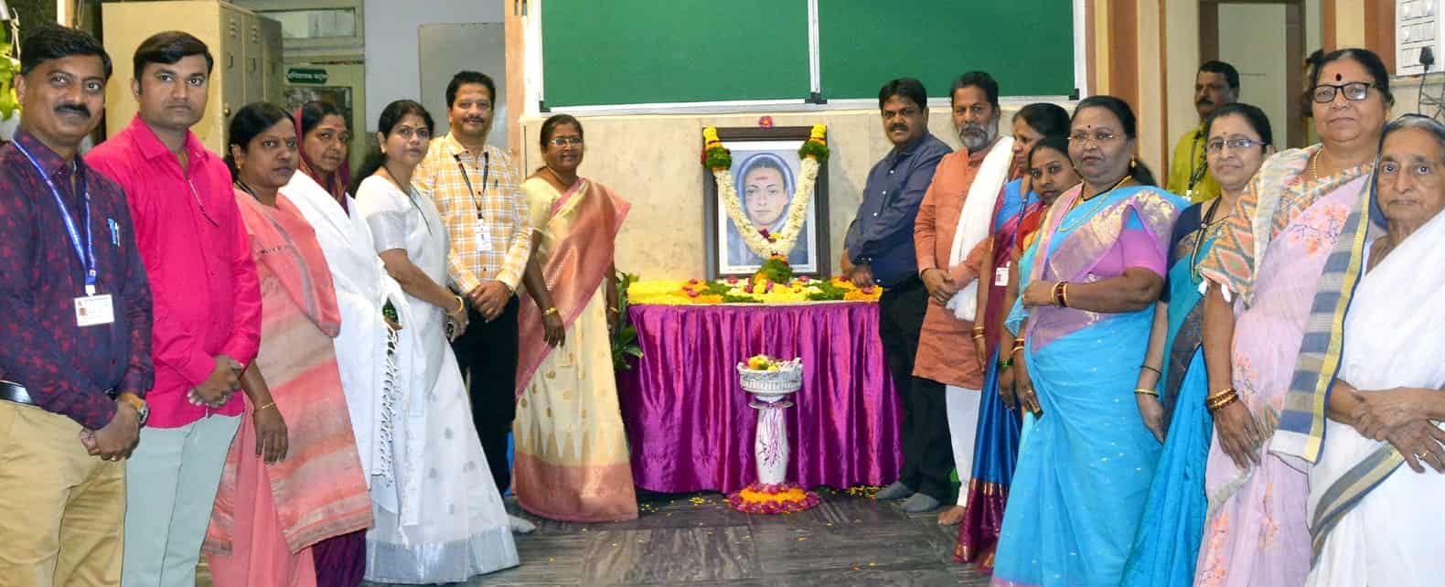 ज्ञानज्योती सावित्रीबाई फुले जयंतीनिमित्त पिंपरी चिंचवड महानगरपालिकेचे अभिवादन...!