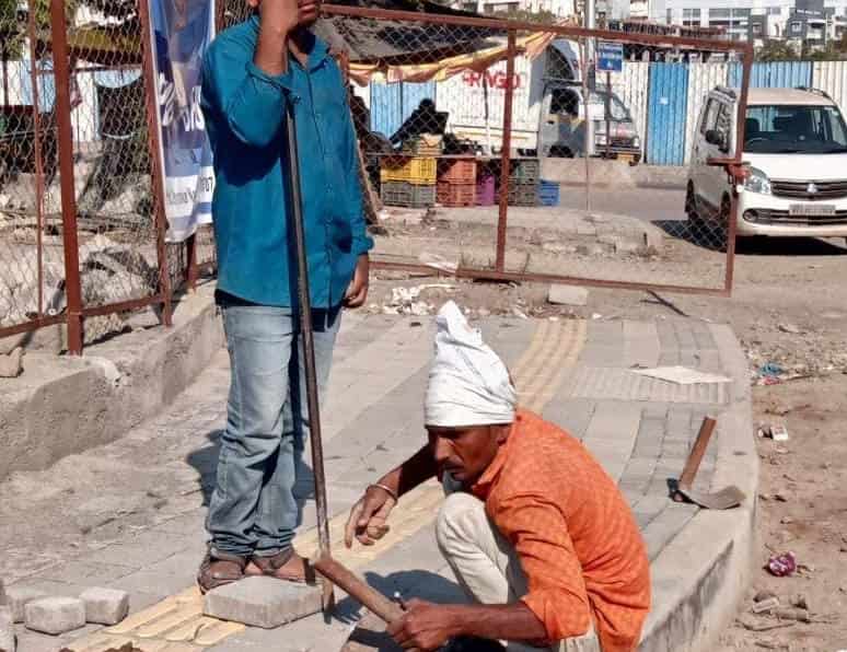 भूमकर चौक ते डी.पी. रोड दरम्यान पथदिव्यांच्या प्रकाशात उजळनार रस्ता..