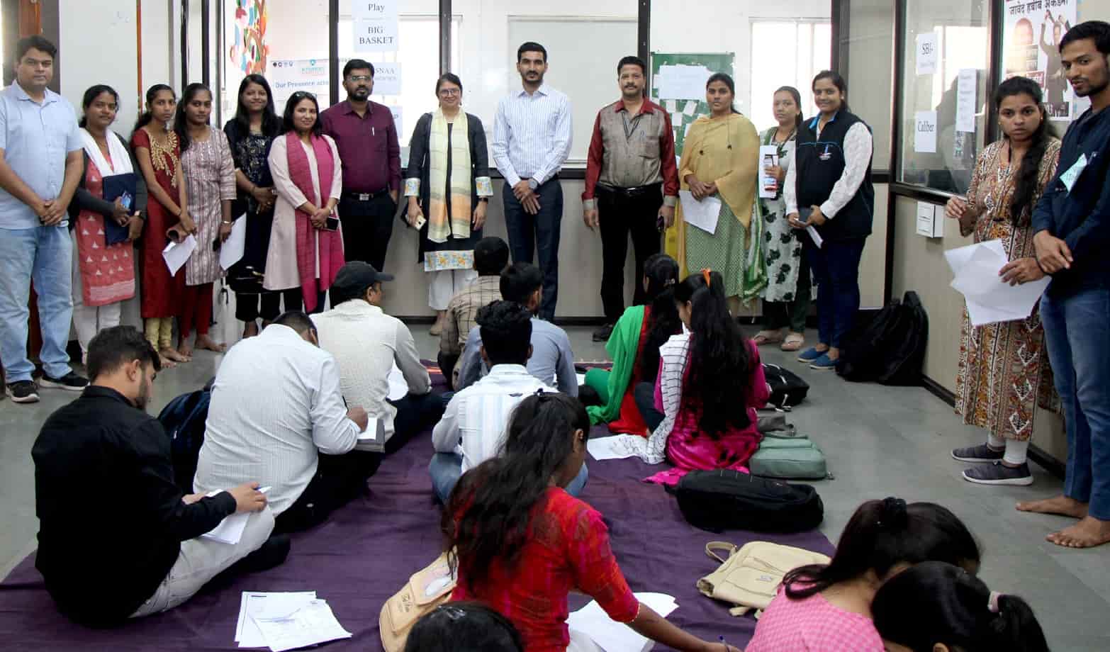 पिंपरीत लाईट हाऊसच्या माध्यामतून मिळाला युवकांना रोजगार...