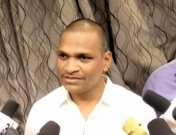 '' आम्ही पक्षाच्या पाठीमागे आहोत; पक्ष जो निर्णय घेईल तो मान्य असेल ''..