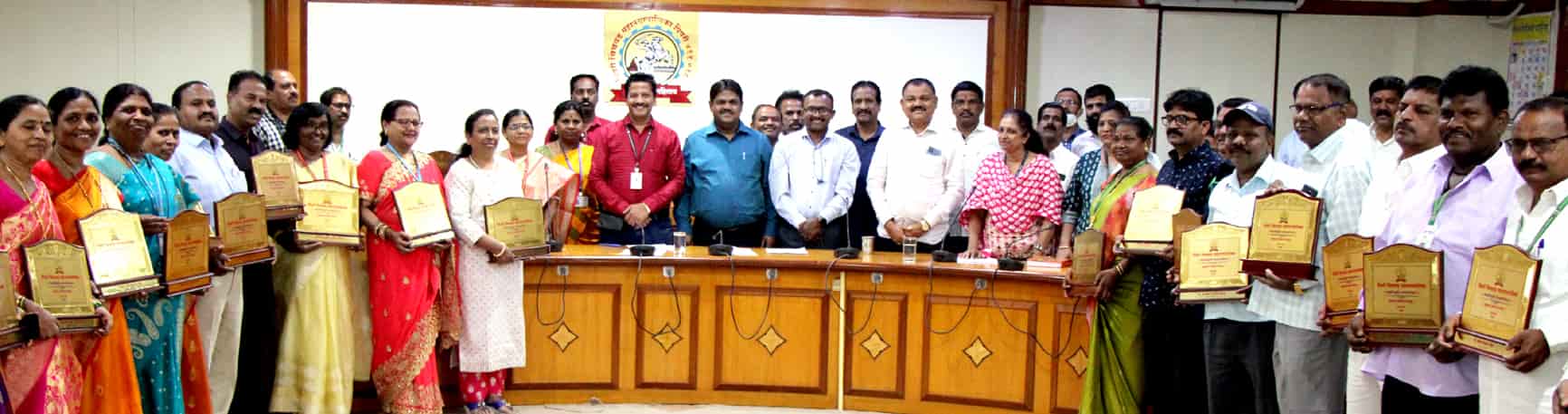 फेब्रुवारी अखेर सेवानिवृत्त होणाऱ्या २५ कर्मचा-यांचा महापालिकेकडून सत्कार...