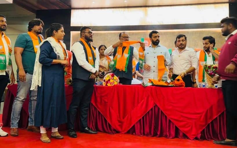 राष्ट्रवादीच्या प्रदेश पदाधिकाऱ्यासह ४० सहकाऱ्यांचा तेजस्विनी कदम यांच्या नेतृत्वात भाजपात प्रवेश..