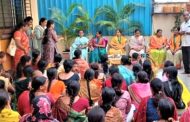 ' आमचे भाऊ कुठे गेले ' आश्विनीताई यांना पाहताच महिलांच्या अश्रूंचा फुटला बांध..