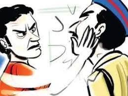 गुन्ह्याचा तपास करीत असताना पोलिसावर ब्लेडने वार करण्याचा प्रयत्न...