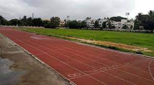 क्रीडा संकुलातील अ‍ॅथलेटिक्स सिंथेटिक ट्रॅकविना खेळाडूंमध्ये नाराजी...