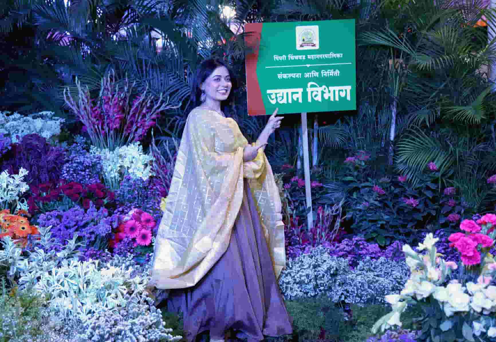 प्राधिकरणातील रानजाई महोत्सवात अभिनेत्री प्रार्थना बेहरेची उपस्थिती...