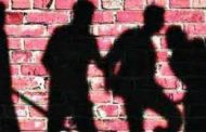 पिंपरीतील आंबेडकर चौकाजवळ पहाटेच्या दरम्यान दोघांनी तरुणाला लुटले...
