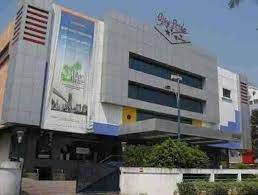 प्राईड रॉयलमध्ये चित्रपट पाहण्यासाठी गेलेल्या महिलेसोबत घडला असा प्रकार...