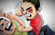 खोली खाली कर म्हटल्याने भाडेकरूने घर मालकाच्या डोक्यात घातला ब्लॉक...
