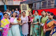 आ. अश्विनी जगताप आणि उमा खापरे यांचा एसटी बसने प्रवास..