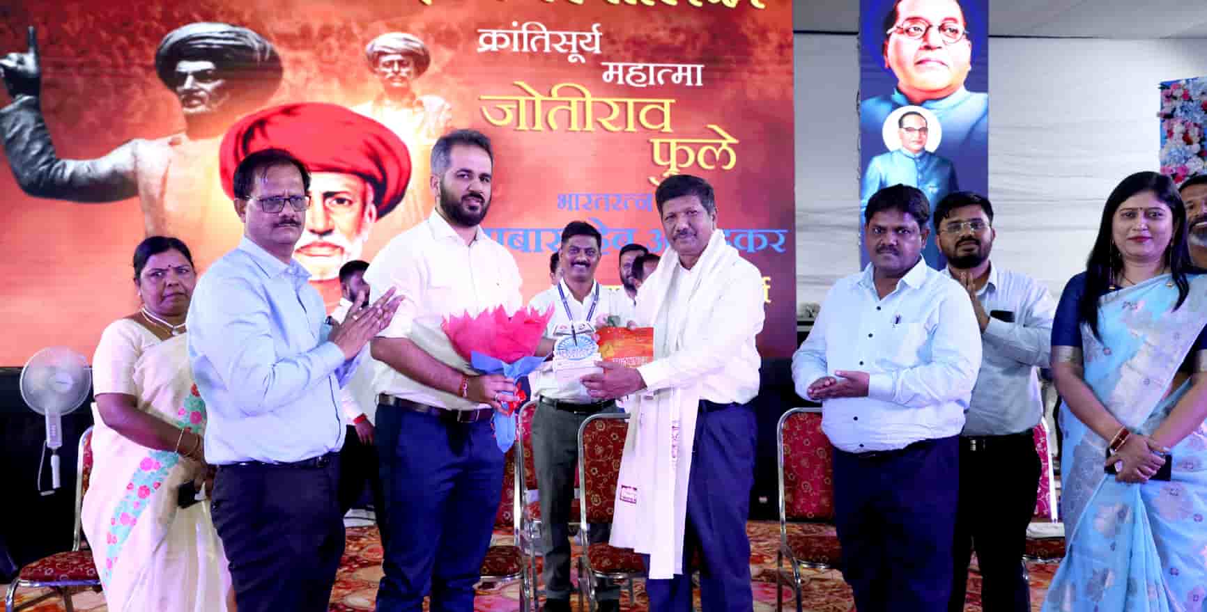 समाजातील लोक महापुरुषांकडे जातीय दृष्टीकोनातून पाहतात - भीमराव आंबेडकर..