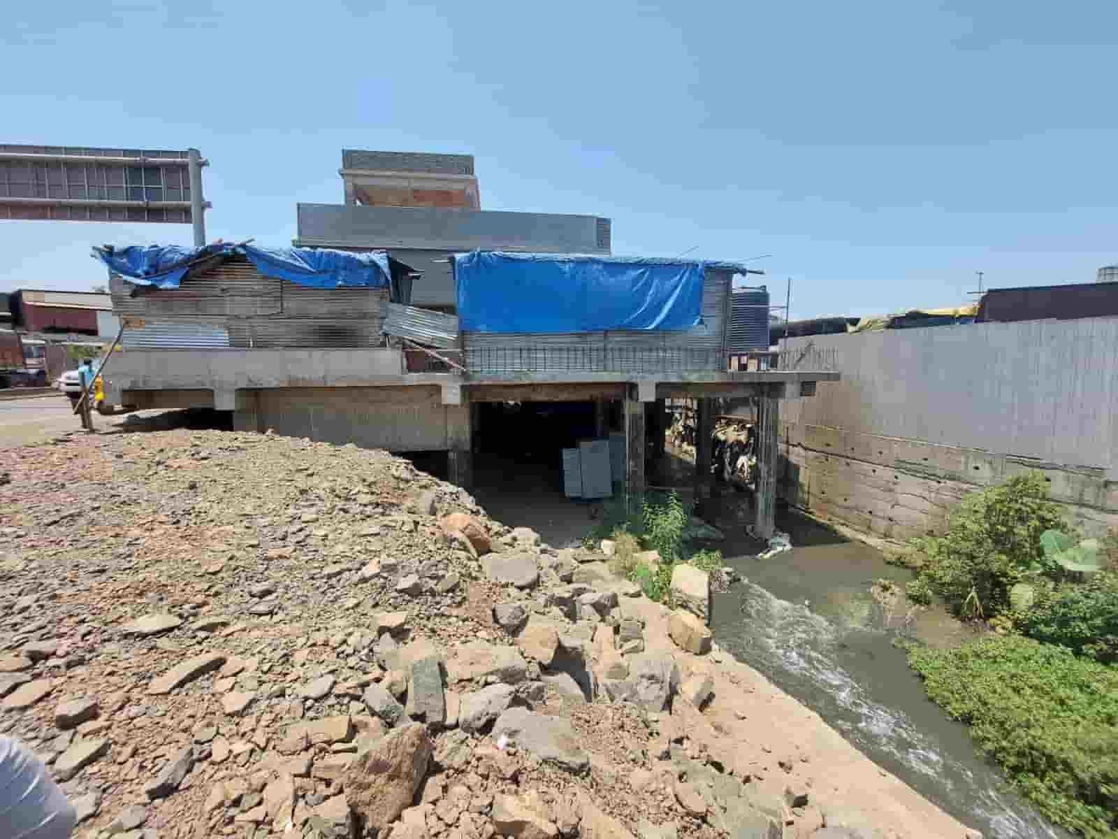 कुदळवाडीत नाल्यावर पालिकेने साकारलाय अनाधिकृत एसटीपी प्लांट..