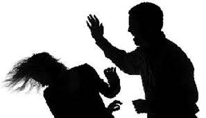 वाकडमध्ये किरकोळ कारणावरून दुकानदाराची महिलेसह मुलीला मारहाण...