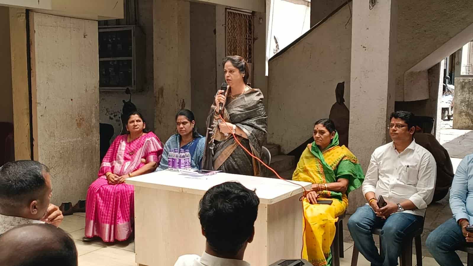 आ. अश्विनी लक्ष्मण जगताप यांनी सावरकर गौरव यात्रा आयोजन व पक्ष संघटनेचा घेतला आढावा...