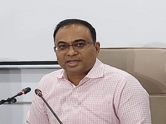 शासकीय कामकाज १०० टक्के मराठी भाषेतून करणे आवश्यक..