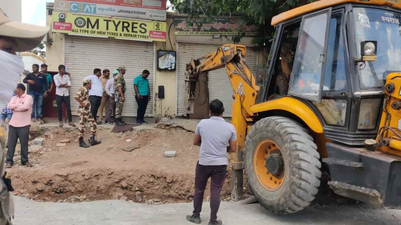कुदळवाडी, चिखली, थेरगाव, वाकडमध्ये पालिकेचा अनधिकृत बांधकामांवर हातोडा...