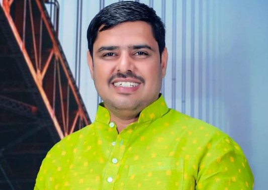 चिखली-कुदळवाडीत नालेसफाई अनं नाल्यांचे खोलीकरण करा.. 