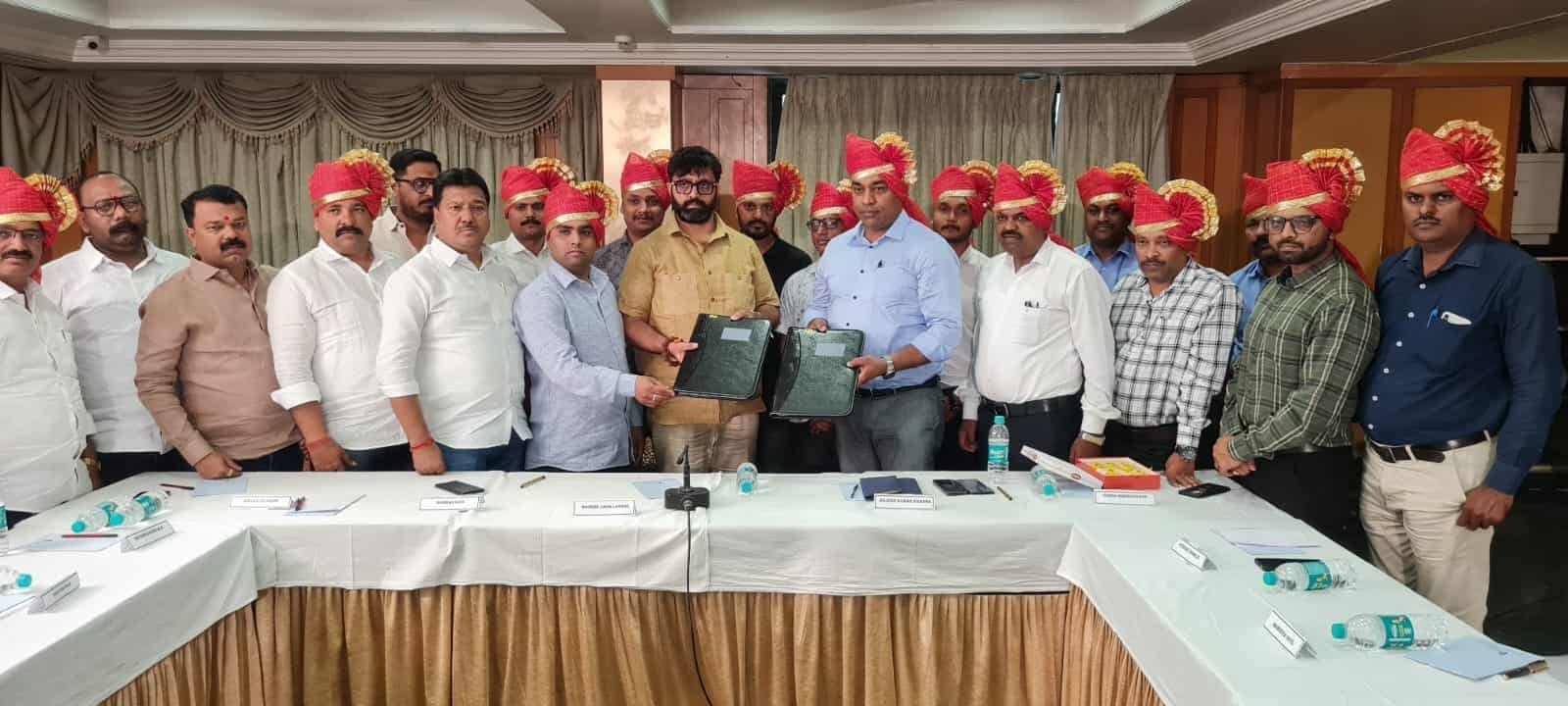 ‘ट्रॅक कंपोनन्ट्स’च्या कामगारांना तब्बल साडेबारा हजारांची वेतनवाढ..