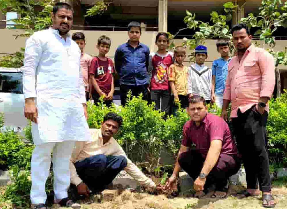 हवामानातील बदलांमुळे ऑक्सिजनचे महत्व लोकांना पटू लागले - दिनेश यादव..