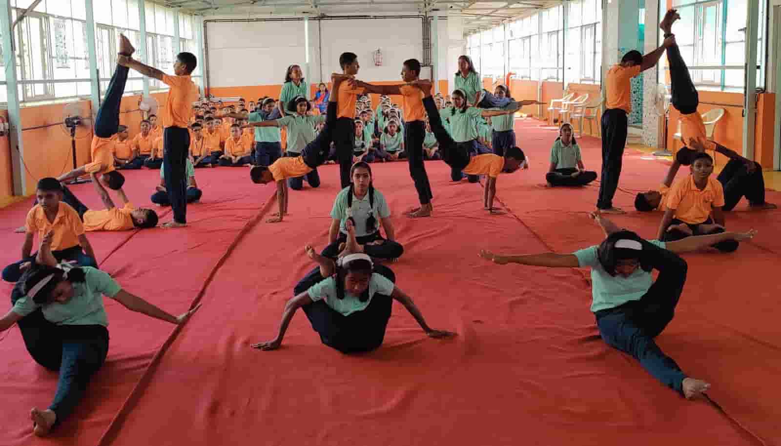 चिंचवडच्या श्री. शिवछत्रपती शिवाजीराजे माध्यमिक विद्यालयात योग दिन साजरा...