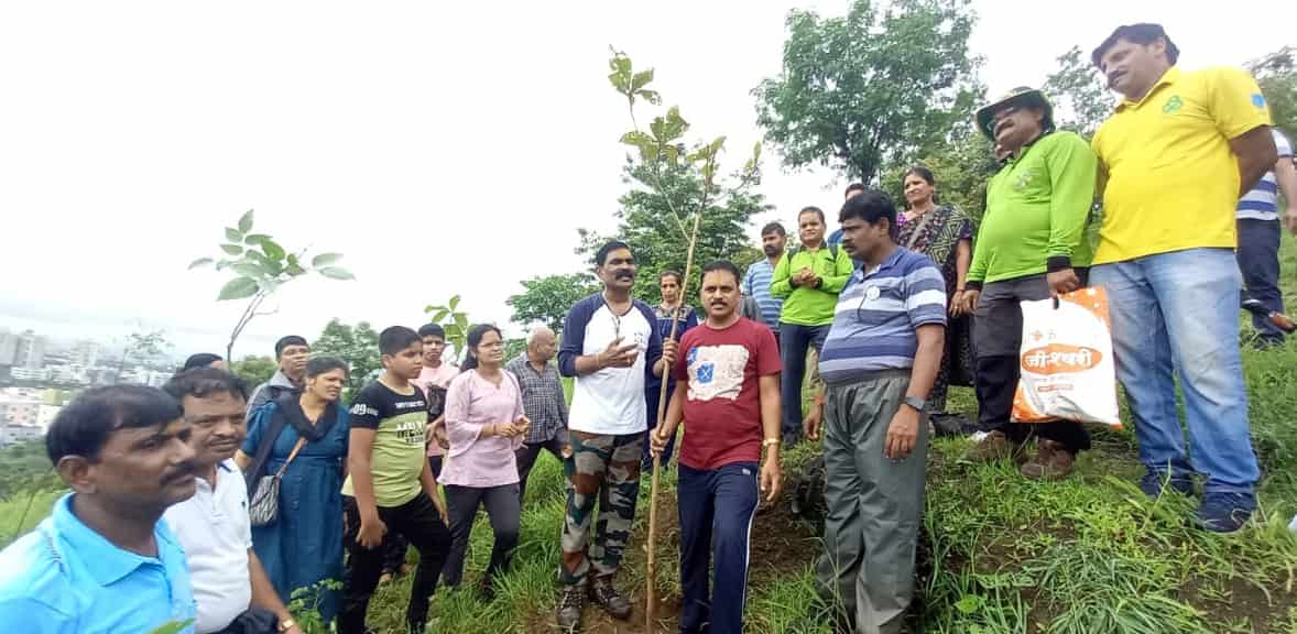 'ऑक्सिजन' फॅक्टरीचे ओपनिंग मोठ्या उत्साहात संपन्न..