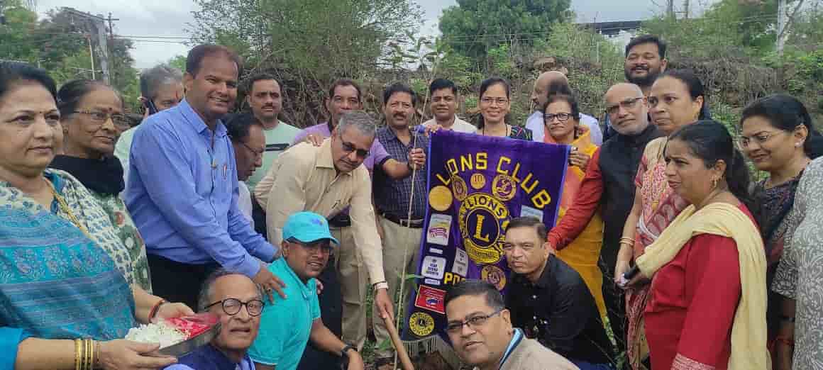 प्राधिकरणात वृक्षारोपणाने गुरुपौर्णिमा साजरी...