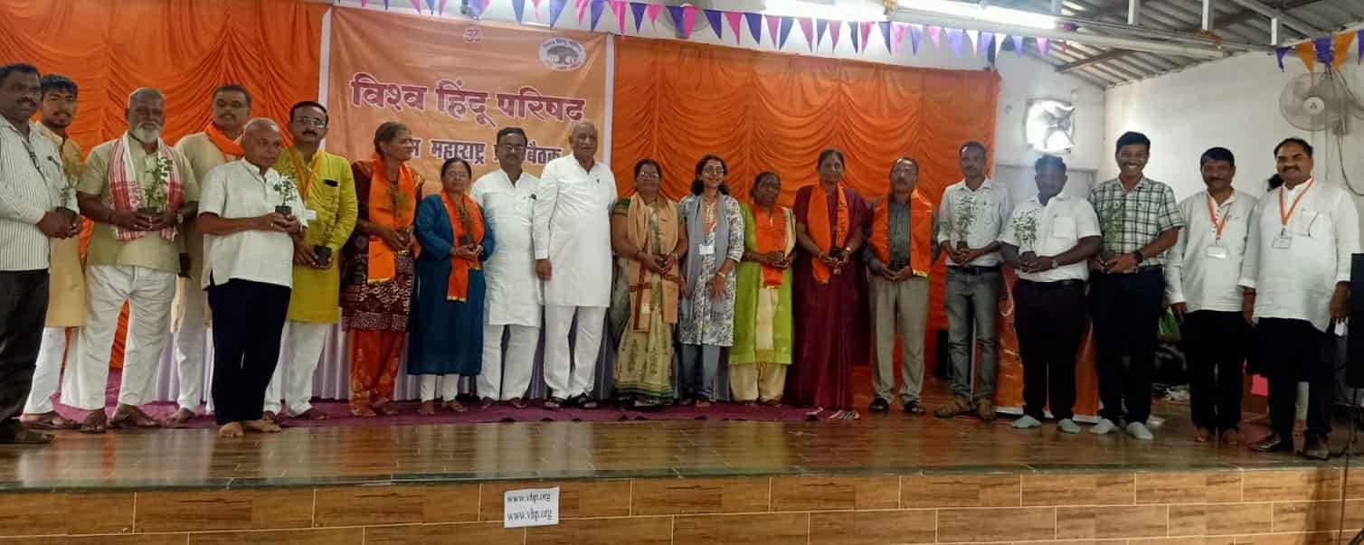 विश्व हिंदू परिषदेची परतीच्या वारीमध्ये आरोग्यसेवा...