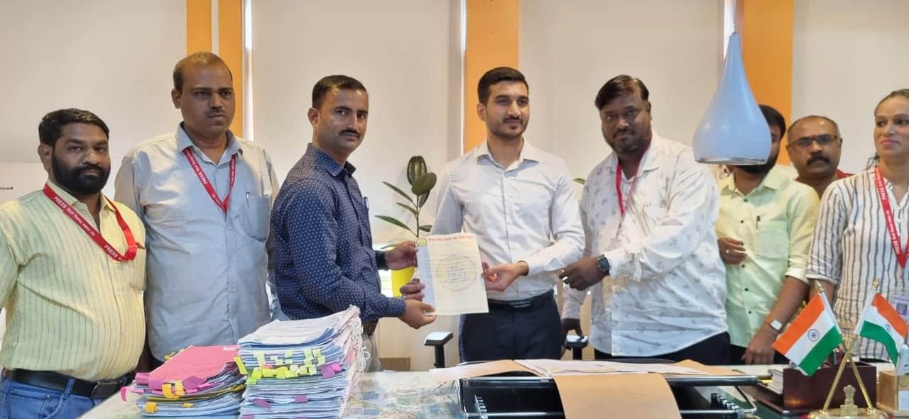 'निलेश देशमुख'वरील कारवाईसाठी आयुक्तांना दोन दिवसाचा 'अल्टीमेटम'..