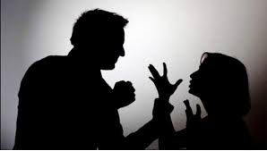 'तु माझ्यावर टाकलेली मर्डर केस मागे घे'..
