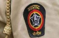 तपासा दरम्यान मिरची स्प्रे मारून पोलीस अधिकाऱ्याला केले जखमी...