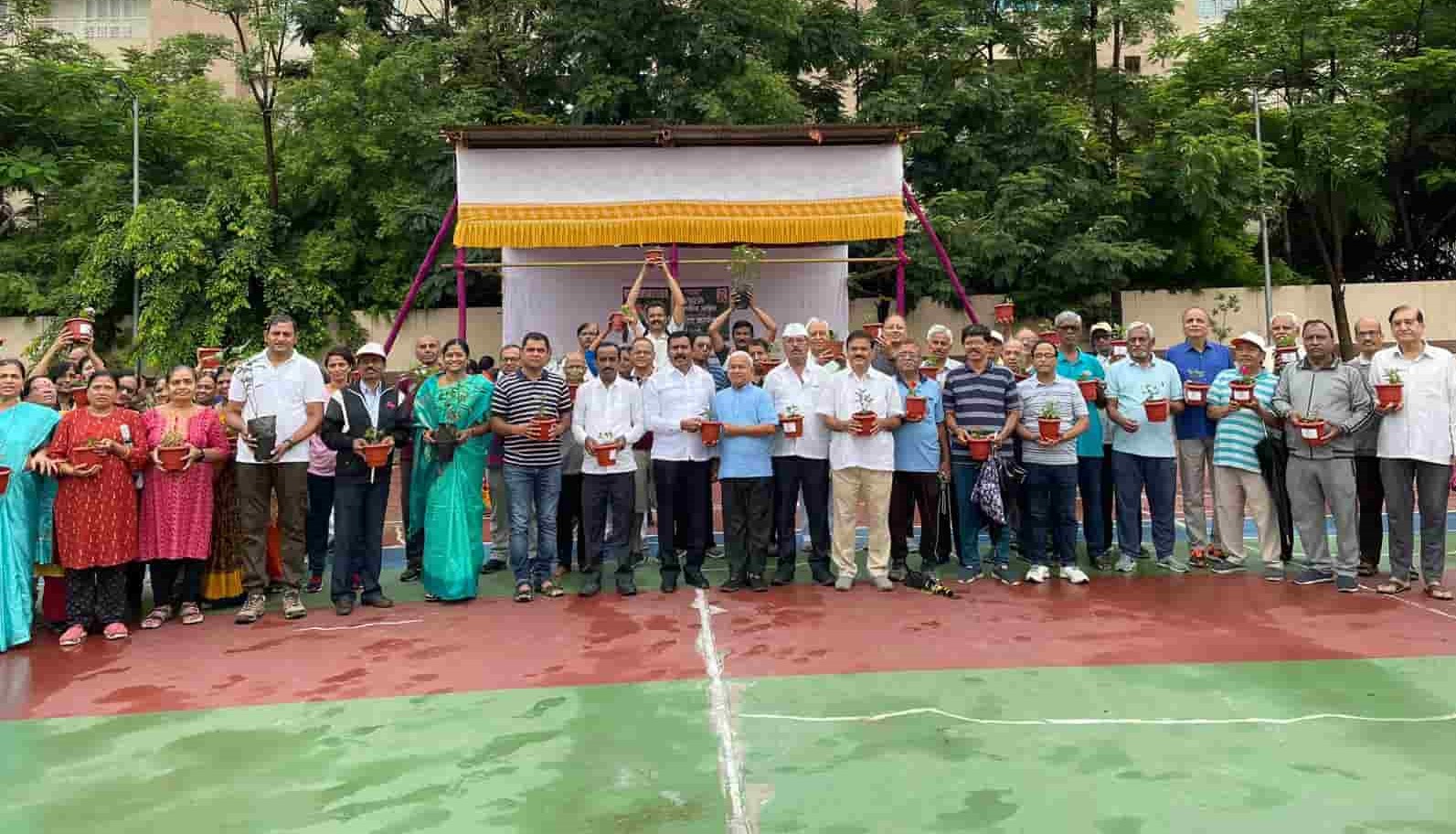 पर्यावरण संवर्धनासाठी समाजसेवेचे बीजारोपन झाले पाहिजे - सौ. कुंदाताई भिसे..