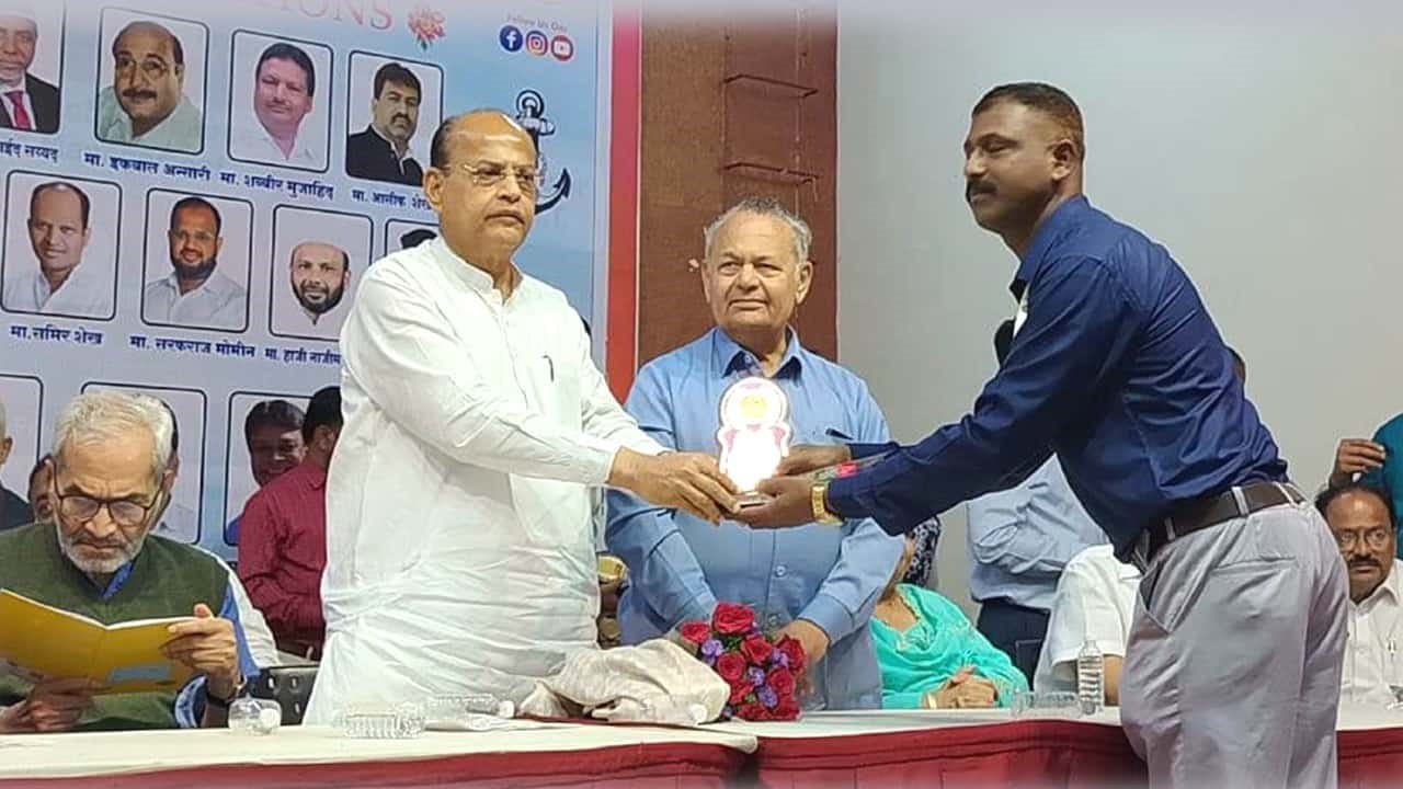 युनूस खतीब यांना 'आदर्श पत्रकार' पुरस्कार पुण्यात प्रदान...