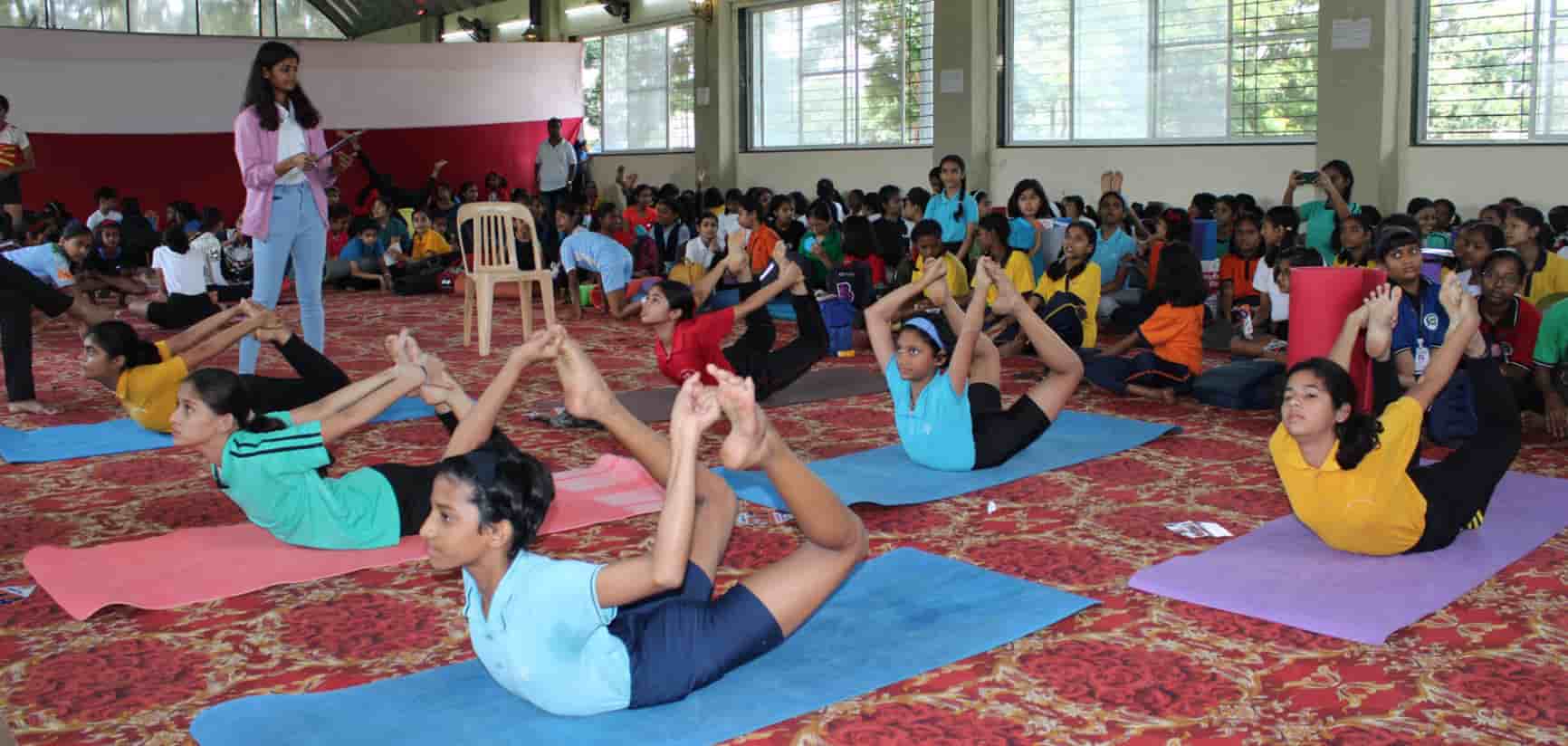 जिल्हास्तरिय शालेय योगासन स्पर्धेला कासारवाडीत प्रारंभ...