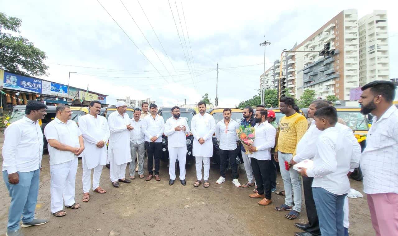 देशाच्या विकासामध्ये गोरगरीब कष्टकरी, रिक्षा चालकांनाही वाटा हवा - बाबा कांबळे...
