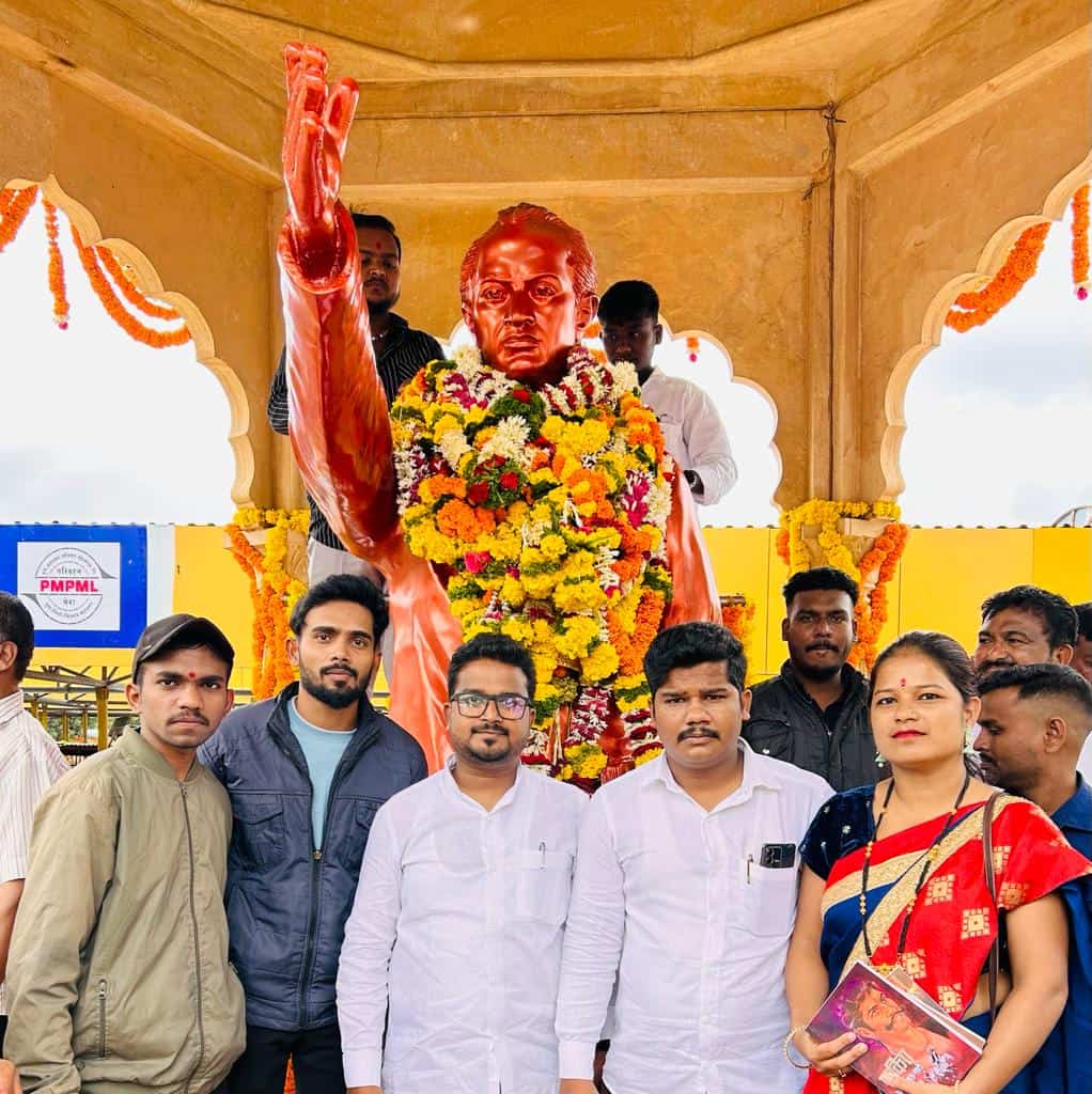 लोकशाहीर अण्णाभाऊ साठे जयंतीनिम्मित रयतच्या वतीने निगडीत पुतळ्याला अभिवादन...!