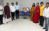 भाजपच्या शहर कार्यालयात लोकमान्य टिळक आणि लोकशाहीर अण्णाभाऊ साठे यांना अभिवादन...