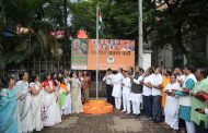 देशाच्या स्वाभिमानाची निशाणी तिरंगा डौलाने फडकत राहो..!