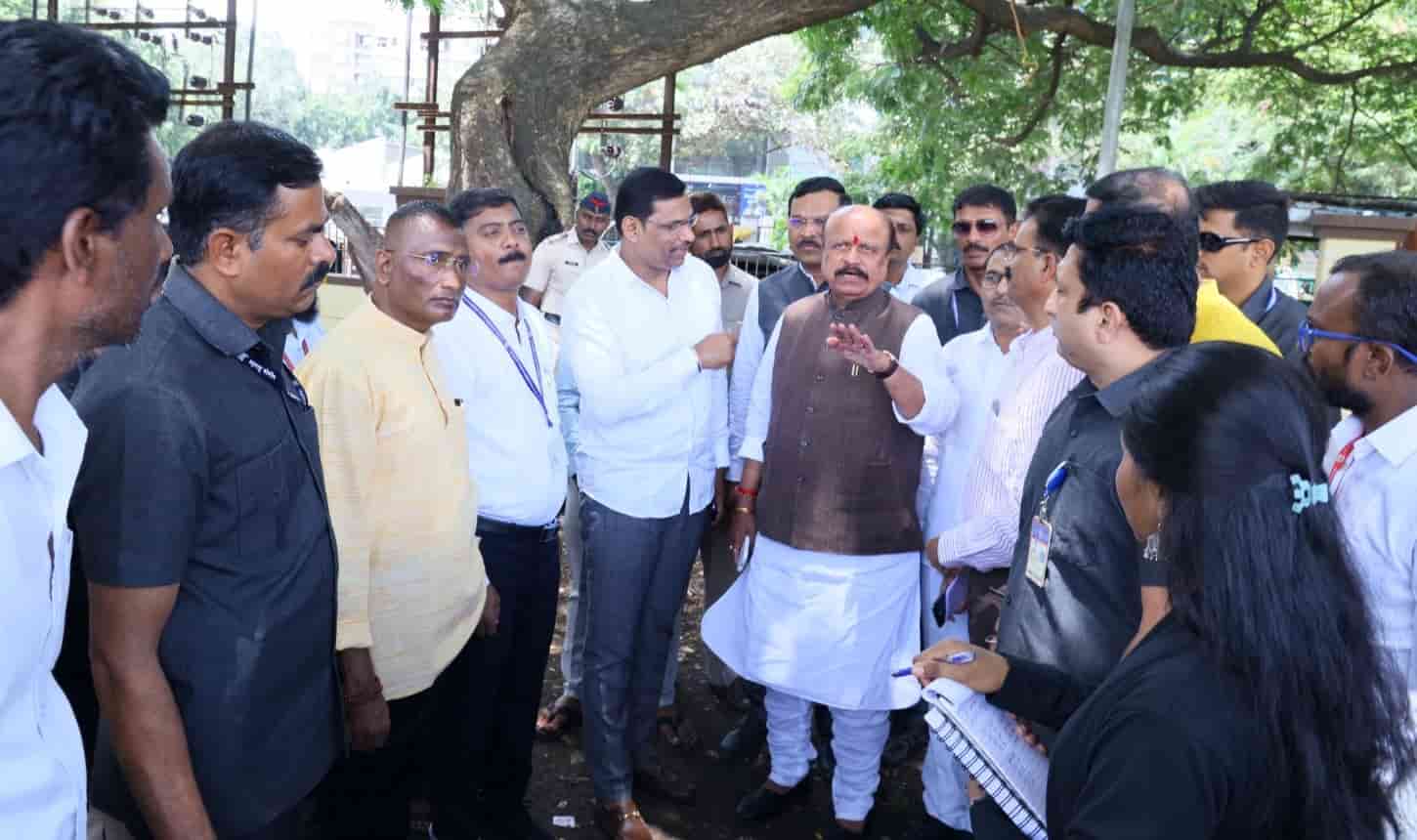 पिंपरी-चिंचवडमधील कामगार भवनाला चालना..