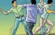 'पोलीस स्टेशनला गेला तर, तुला बघुन घेईल'...