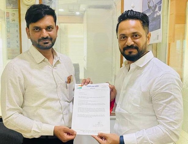 शहरातील शाळांमध्ये मैदान, क्रीडा प्रशिक्षक अनं इतर सुविधा उपलब्ध करून द्या..