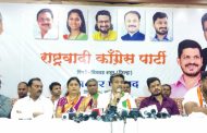 नगरसेवकांनी स्वतःची ठेकेदारी वाचवण्यासाठी भाजपात जाण्याचा मार्ग पत्करला..